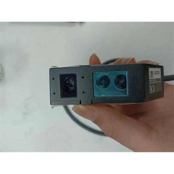 日本KEYENCE基恩士LK-G5000高精度CMOS激光位移傳感器CC-Link模塊LK-CC100