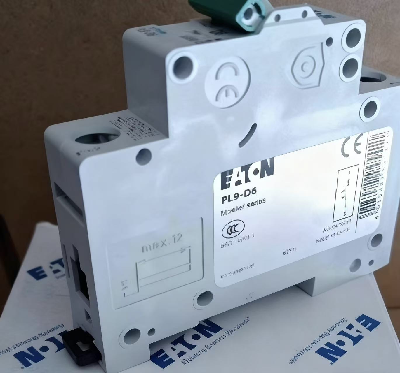 EATON伊頓刀片、玻璃管式斷路器和二極管CB185P-100